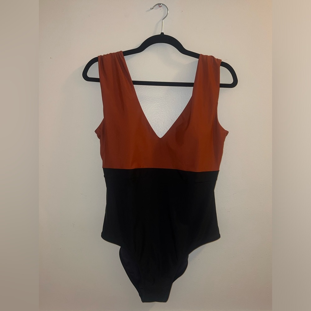 SummerSalt Rust and Black Wide Sleeve One Piece Size 12